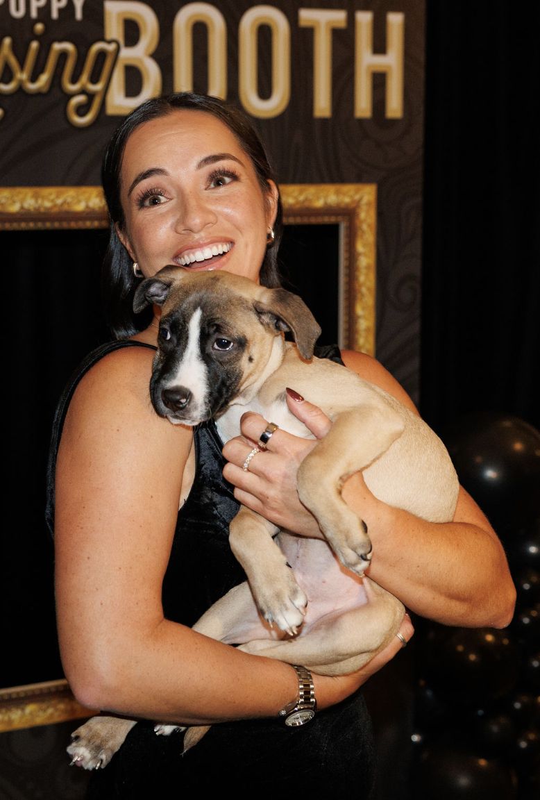 Puppy kissing booth